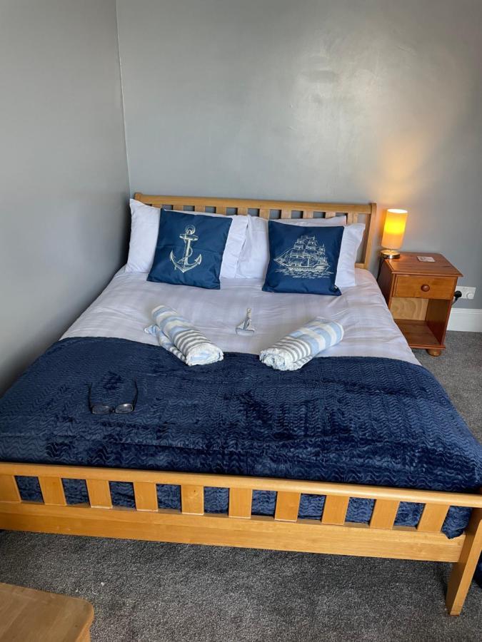 Craig Avad Bed & Breakfast Holyhead Exterior photo
